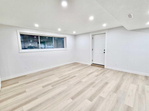 131 Whiteview Close Ne, Calgary, AB - Indoor