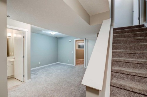 198 Masters Avenue Se, Calgary, AB - Indoor Photo Showing Other Room