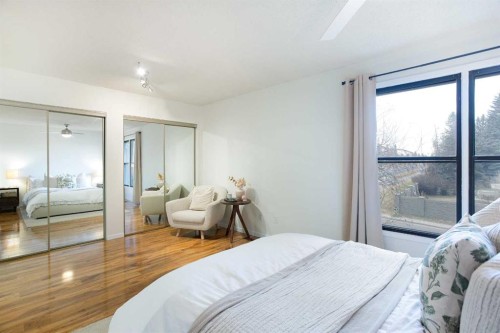 54-10030 Oakmoor Way Sw, Calgary, AB - Indoor Photo Showing Bedroom