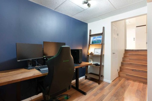 54-10030 Oakmoor Way Sw, Calgary, AB - Indoor Photo Showing Office