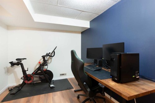 54-10030 Oakmoor Way Sw, Calgary, AB - Indoor Photo Showing Other Room