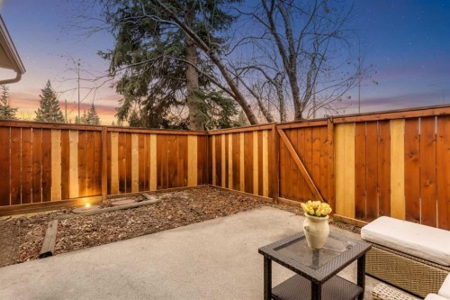 54-10030 Oakmoor Way Sw, Calgary, AB - Outdoor
