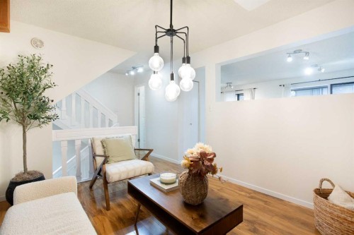 54-10030 Oakmoor Way Sw, Calgary, AB - Indoor