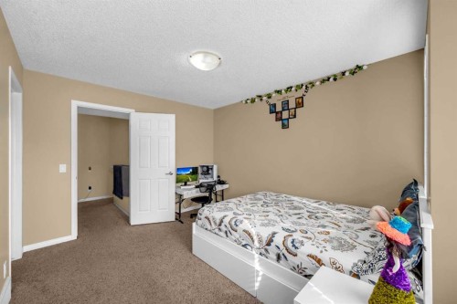 206 Cityscape Lane Ne, Calgary, AB - Indoor Photo Showing Bedroom
