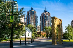 804-910 5 Avenue SW Calgary, AB T2P 0C3