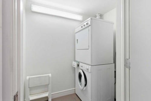 804-910 5 Avenue Sw, Calgary, AB - Indoor Photo Showing Laundry Room