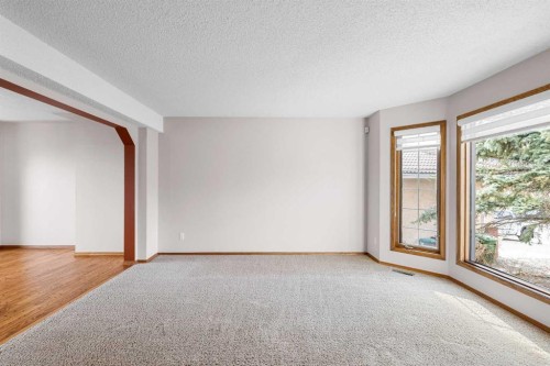 201 Signature Way Sw, Calgary, AB - Indoor Photo Showing Other Room