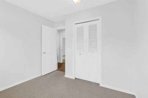 968 Bracewood Rise Sw, Calgary, AB - Indoor