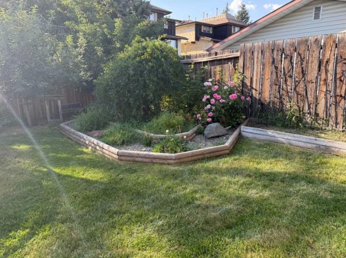 968 Bracewood Rise Sw, Calgary, AB - Outdoor