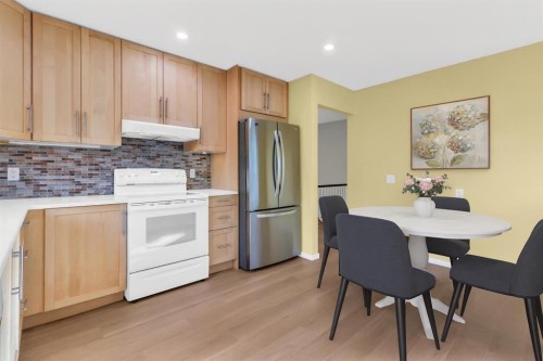 968 Bracewood Rise Sw, Calgary, AB - Indoor