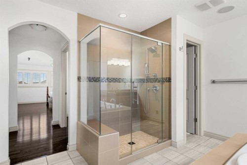 151 Mahogany Bay Se, Calgary, AB - Indoor Photo Showing Bathroom
