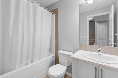 68 Morgan Street, Cochrane, AB - Indoor Photo Showing Bathroom