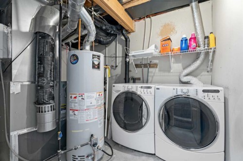 139 Auburn Bay Heights Se, Calgary, AB - Indoor Photo Showing Laundry Room