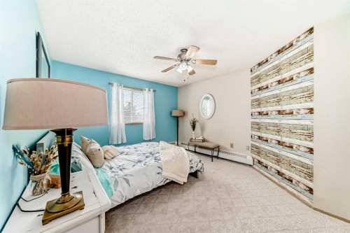 314-20 Dover Point Se, Calgary, AB - Indoor Photo Showing Bedroom