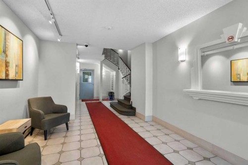 306-1720 13 Street Sw, Calgary, AB - Indoor Photo Showing Other Room