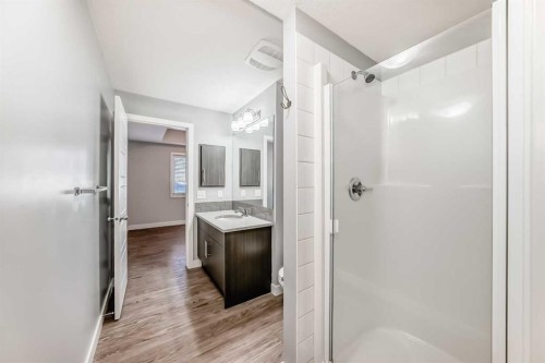 1213-2461 Baysprings Link Sw, Airdrie, AB - Indoor Photo Showing Bathroom