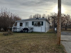 216 5 Street NW Sundre, AB T0M 1X0