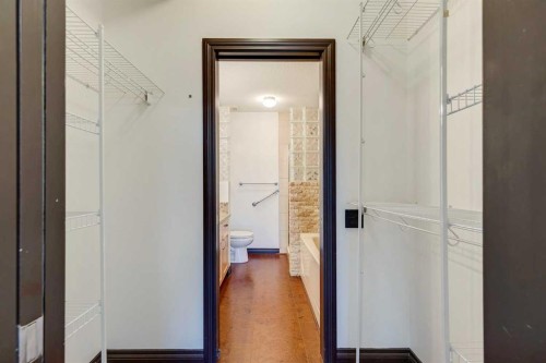 403-3810 43 Street Sw, Calgary, AB - Indoor