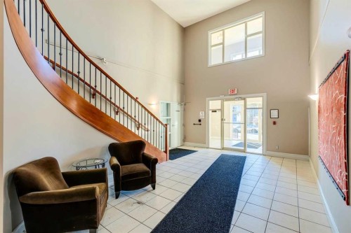 403-3810 43 Street Sw, Calgary, AB - Indoor Photo Showing Other Room