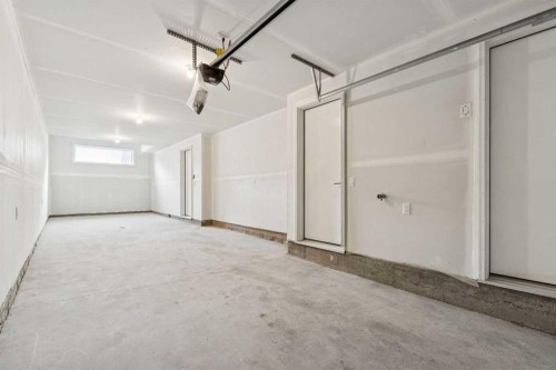 107 Shawnee Square Sw, Calgary, AB - Indoor Photo Showing Other Room