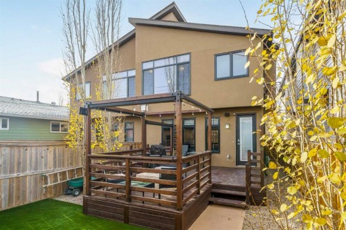 4528 17 Avenue Nw, Calgary, AB - Outdoor