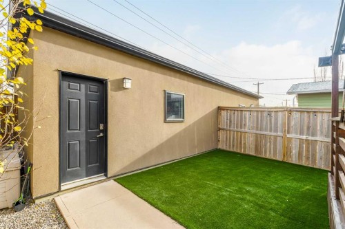 4528 17 Avenue Nw, Calgary, AB - Outdoor With Exterior