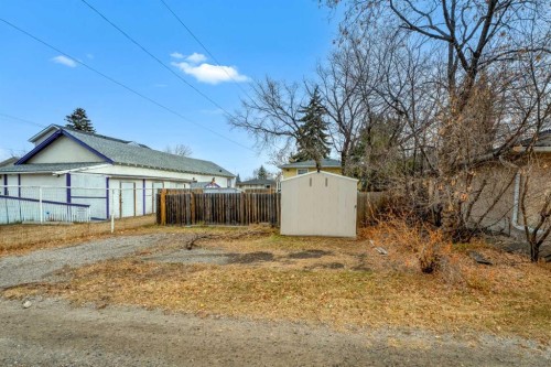 7417 24 Street Se, Calgary, AB - Outdoor