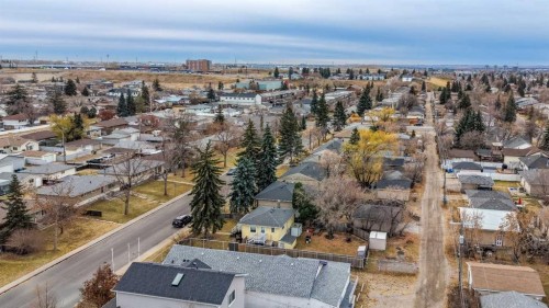 7417 24 Street Se, Calgary, AB - Outdoor With View