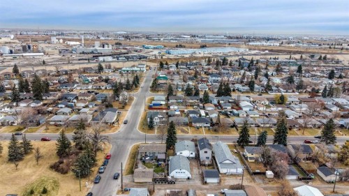 7417 24 Street Se, Calgary, AB - Outdoor With View