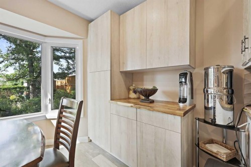 100 Hawkfield Crescent Nw, Calgary, AB - Indoor