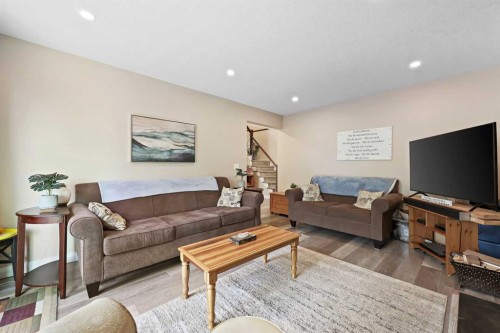 100 Hawkfield Crescent Nw, Calgary, AB - Indoor Photo Showing Living Room