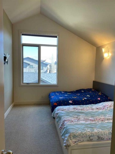 1604 18 Avenue Nw, Calgary, AB - Indoor Photo Showing Bedroom