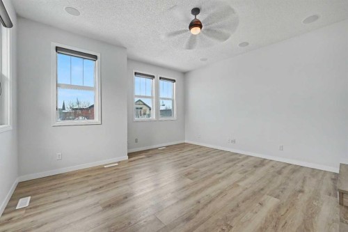 134 Autumn Gardens Se, Calgary, AB - Indoor Photo Showing Other Room