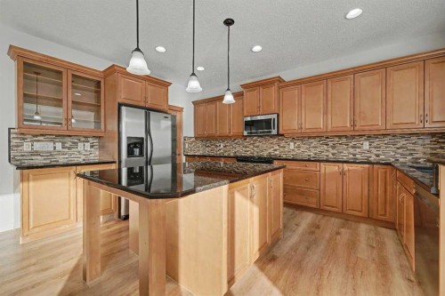134 Autumn Gardens Se, Calgary, AB - Indoor Photo Showing Kitchen With Upgraded Kitchen