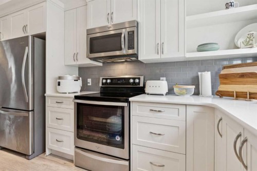 305 Nolanlake Villas Nw, Calgary, AB - Indoor Photo Showing Kitchen