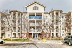 312-17 Country Village Bay NE Calgary, AB T3K 5Z3