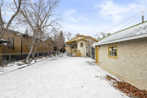 230 8A Street Ne, Calgary, AB - Outdoor