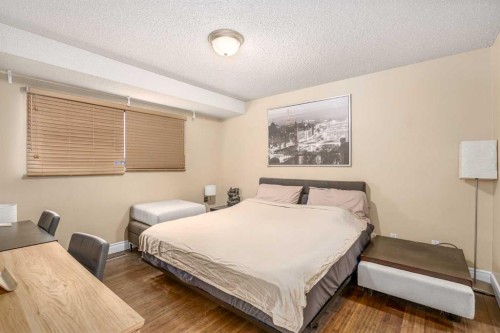 3-643 4 Avenue Ne, Calgary, AB - Indoor Photo Showing Bedroom