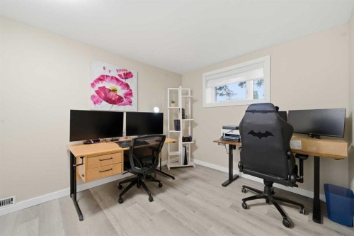 67 Lake Sylvan Close Se, Calgary, AB - Indoor Photo Showing Office