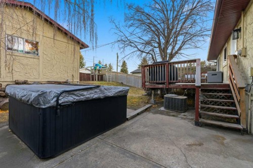 67 Lake Sylvan Close Se, Calgary, AB - Outdoor