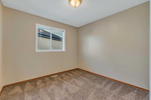 60 Citadel Peak Mews Nw, Calgary, AB - Indoor Photo Showing Other Room