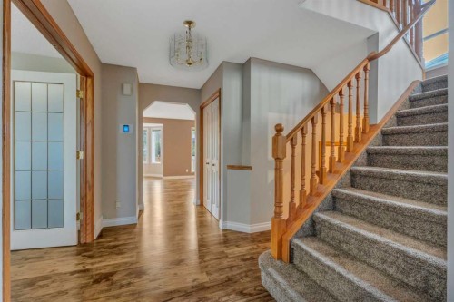 60 Citadel Peak Mews Nw, Calgary, AB - Indoor Photo Showing Other Room