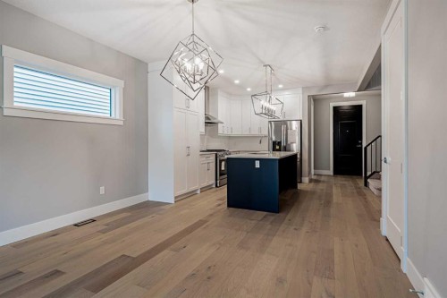 925 Reynolds Lane Sw, Airdrie, AB - Indoor Photo Showing Kitchen