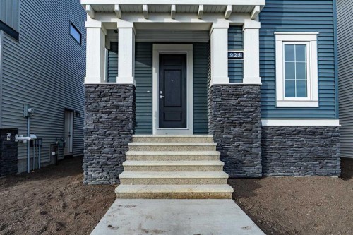 925 Reynolds Lane Sw, Airdrie, AB - Outdoor