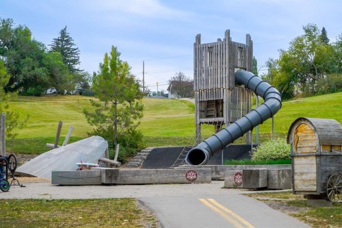 218 19 Avenue Nw, Calgary, AB - Outdoor