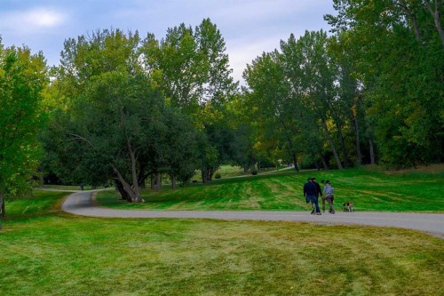 218 19 Avenue Nw, Calgary, AB - Outdoor