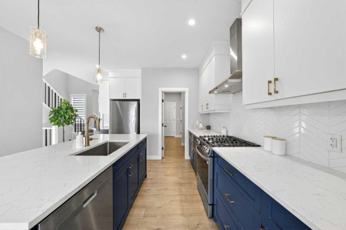 61 Calhoun Crescent Ne, Calgary, AB - Indoor Photo Showing Kitchen With Upgraded Kitchen