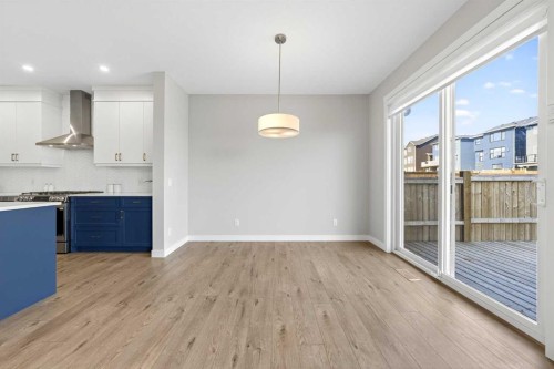 61 Calhoun Crescent Ne, Calgary, AB - Indoor Photo Showing Kitchen