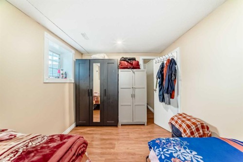 120 Pineset Place Ne, Calgary, AB - Indoor Photo Showing Bedroom