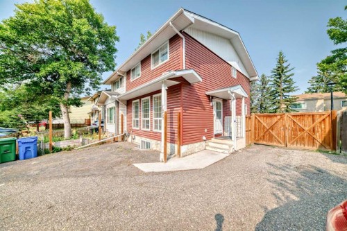 120 Pineset Place Ne, Calgary, AB - Outdoor